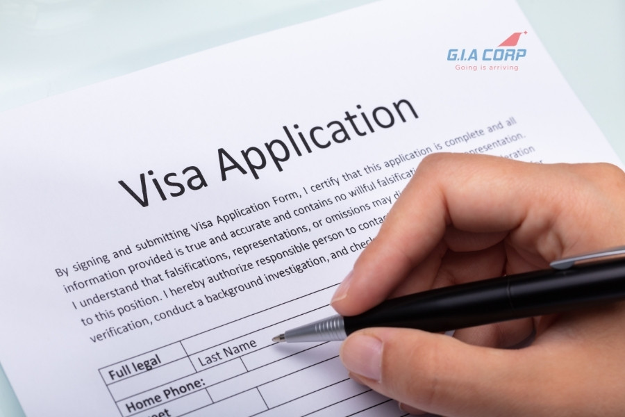 Express Entry Tự Làm Hay Nhờ Tư Vấn Di Trú? So Sánh 2026 | G.I.A CORP